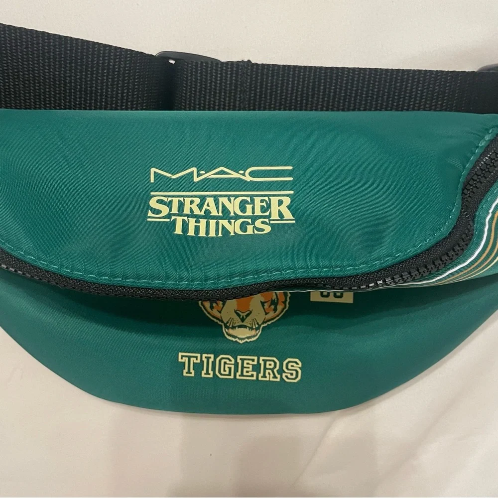 MAC Stranger Things Belt Bag - Picture 4 of 6